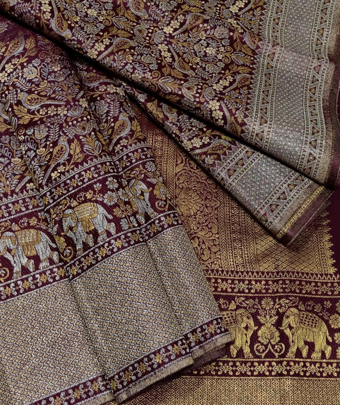Woven Design Zari Kanjivaram Pure Silk Saree.